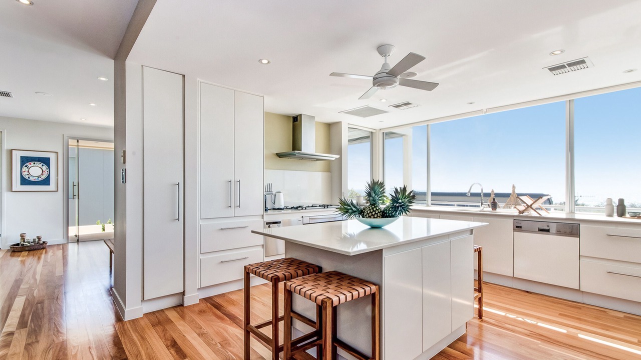 Photo of Kitchen in Castaways Beach