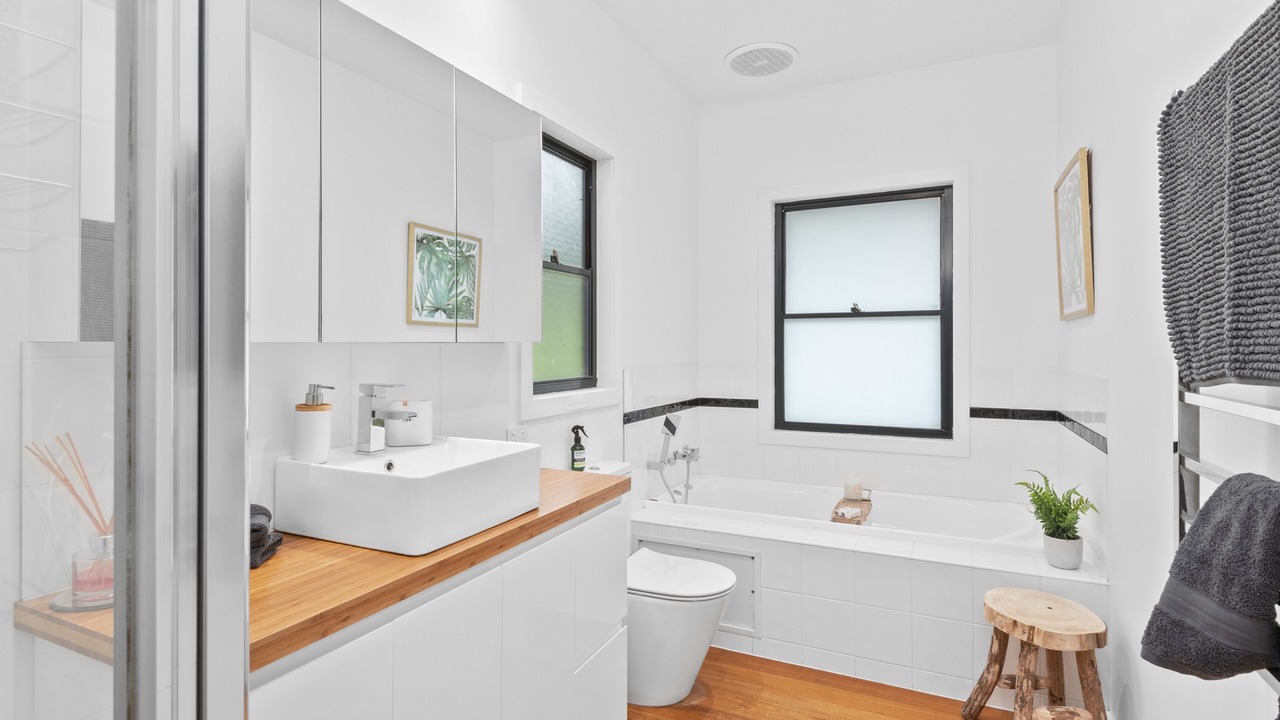 Photo of Bathroom in Benwerrin