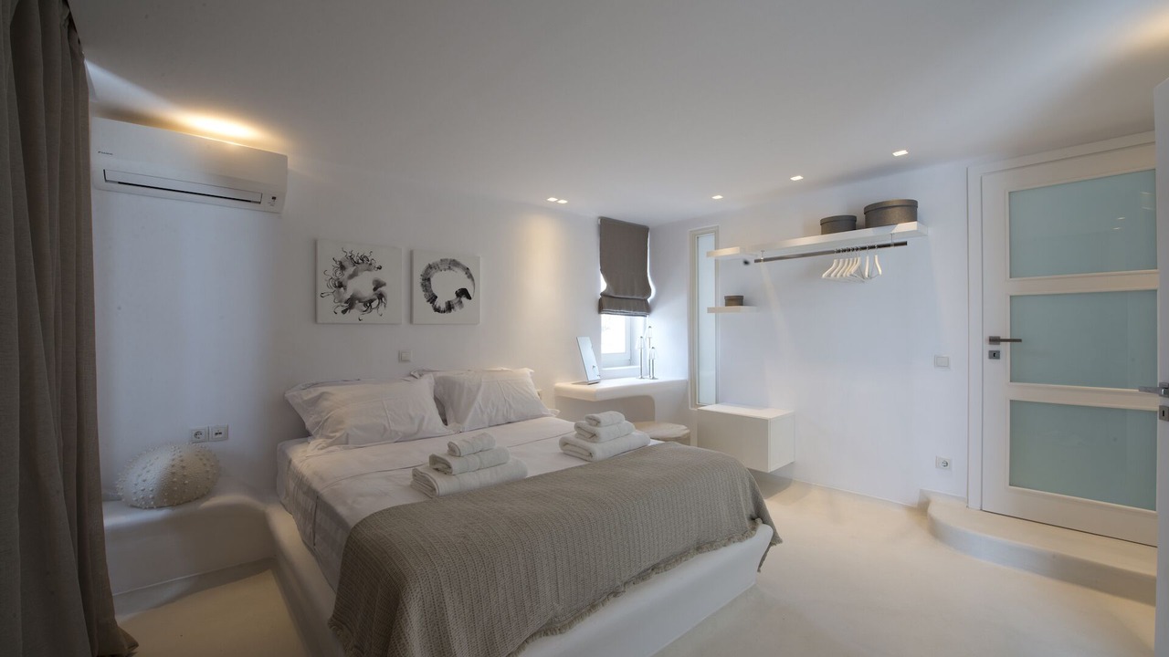 Photo of Bedroom in Tourlos