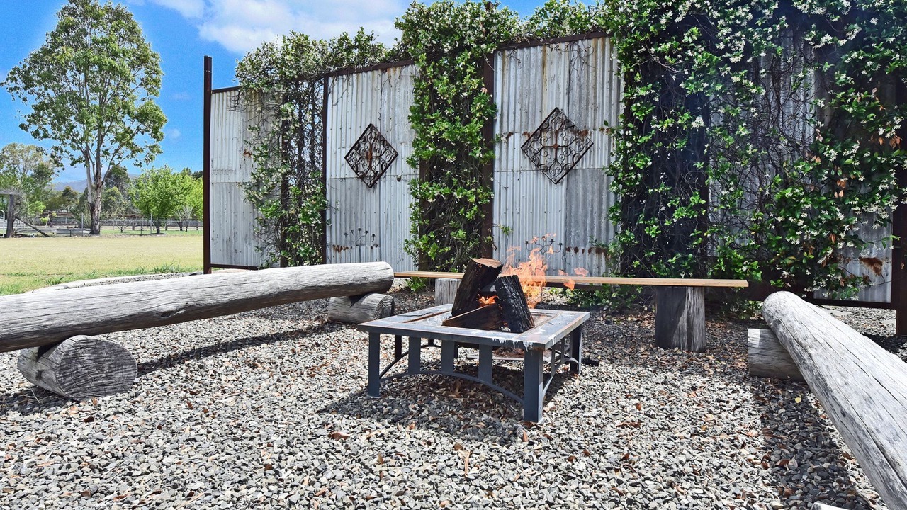 Photo of Outdoor in Broke