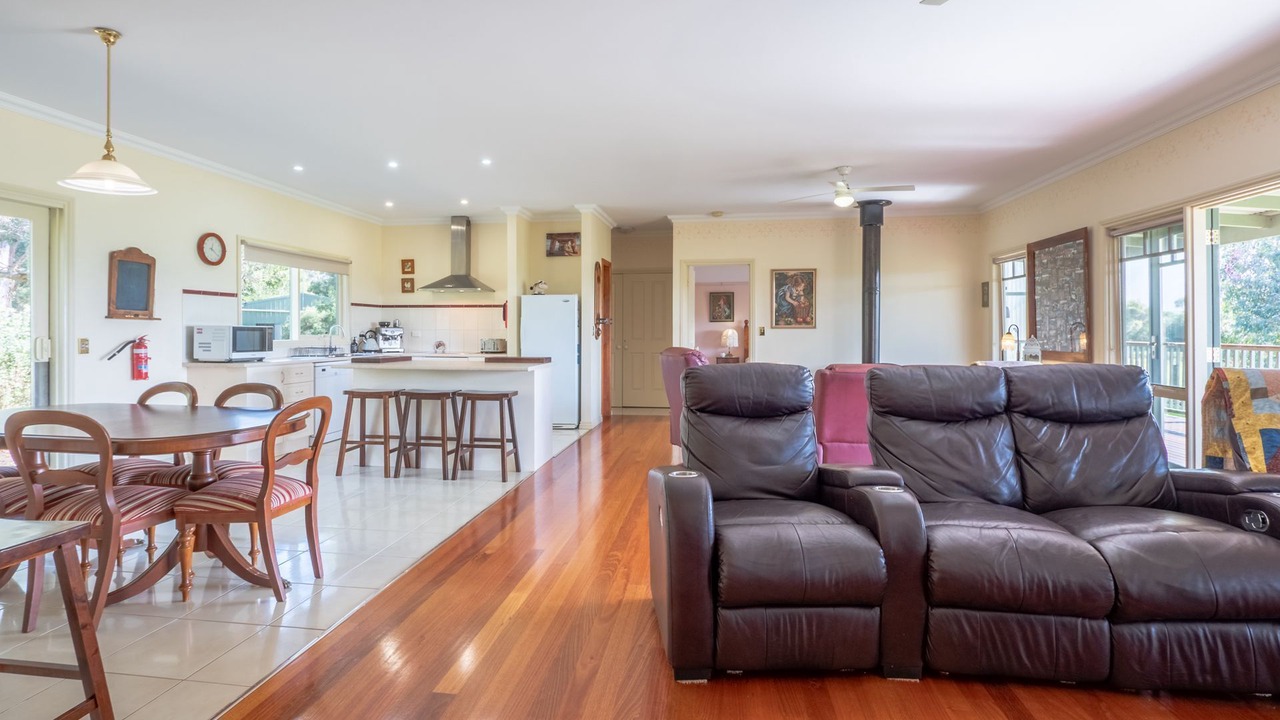 Photo of Livingroom in Port Welshpool