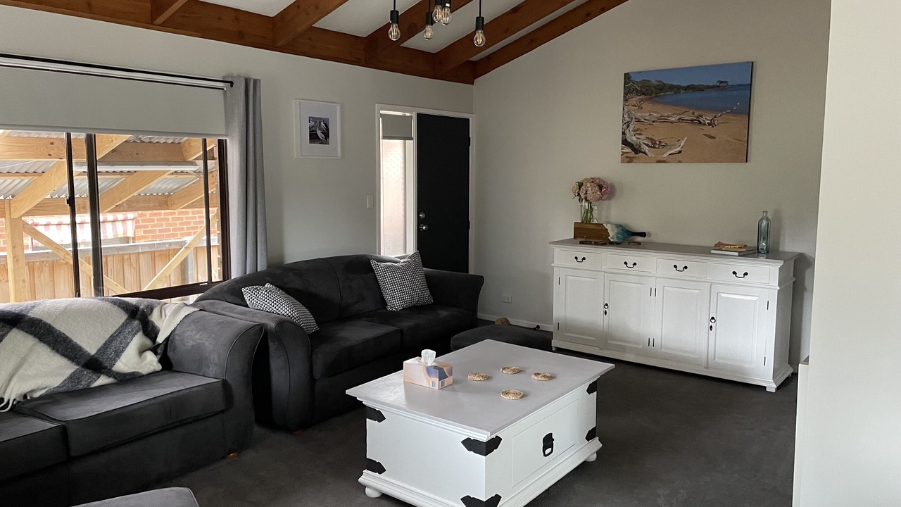 Photo of Livingroom in Rhyll