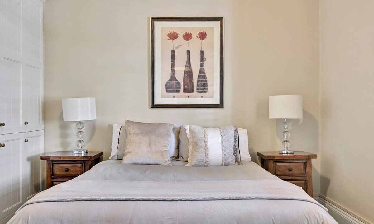 Photo of Bedroom in Orange