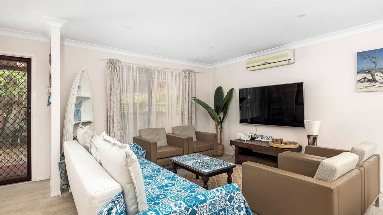 Photo of Livingroom in Anna Bay