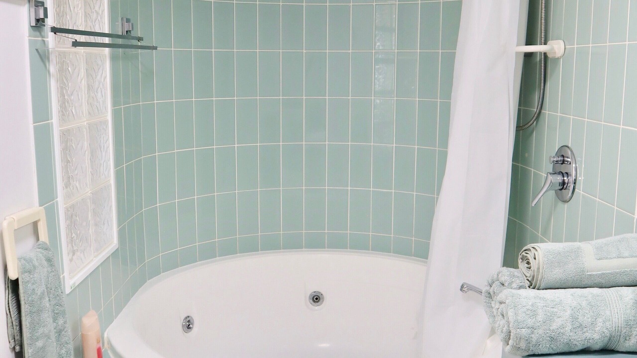 Photo of Bathroom in Urangan