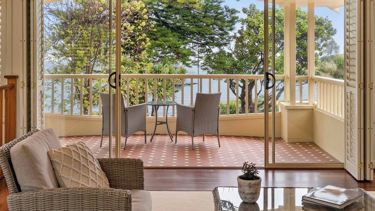 Photo of Livingroom in Sandy Bay