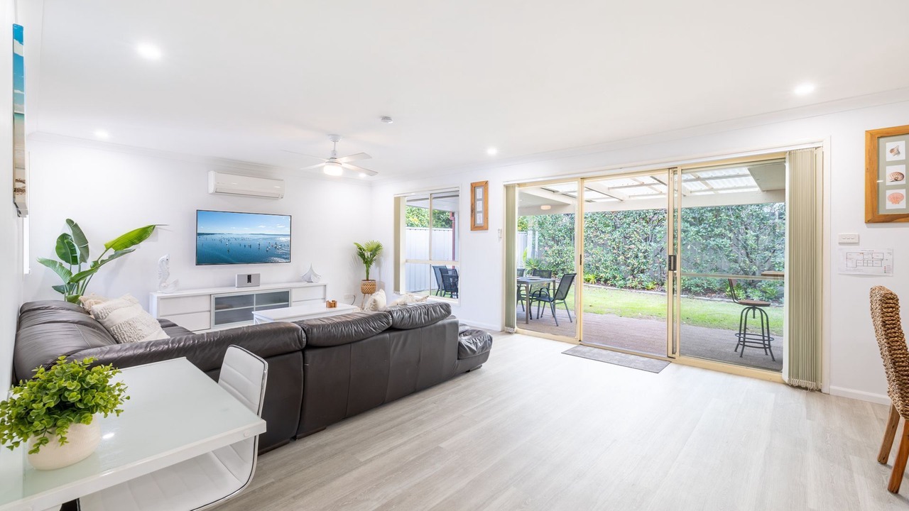 Photo of Livingroom in Fingal Bay