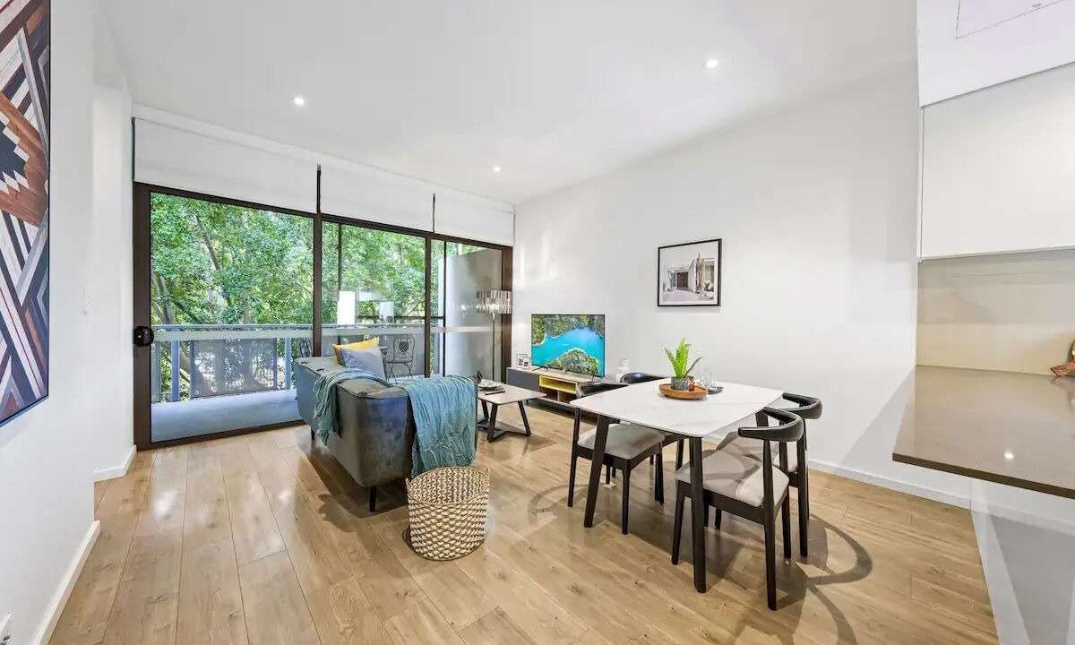 Photo of Livingroom in Newtown