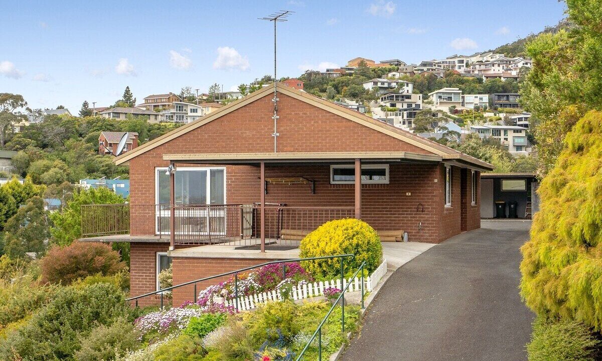 Photo of Others in Sandy Bay