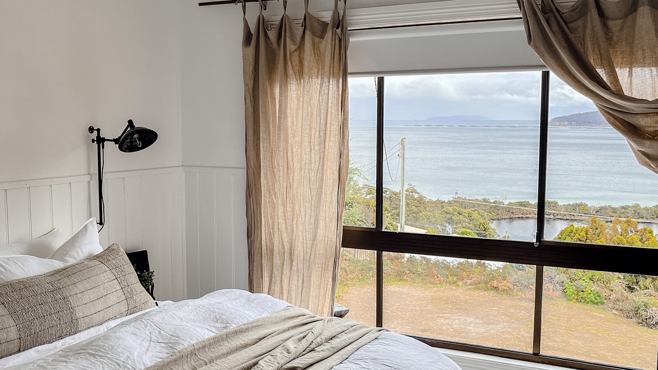 Photo of Bedroom in White Beach