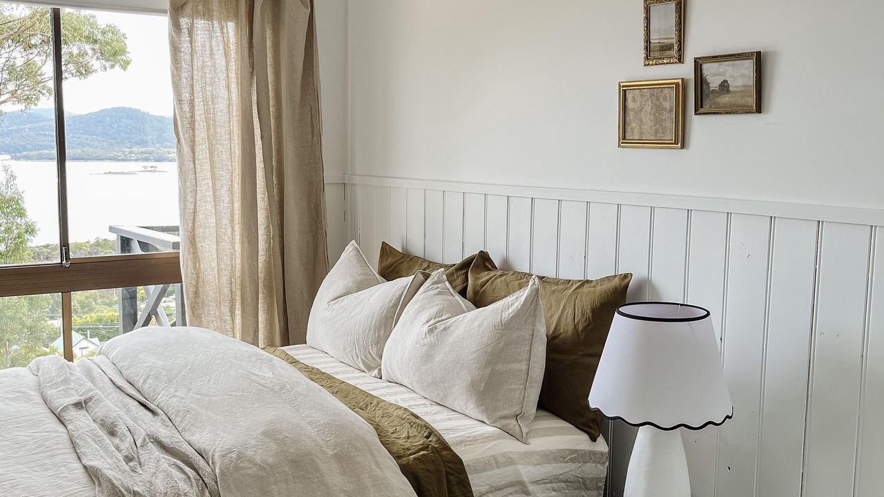 Photo of Bedroom in White Beach
