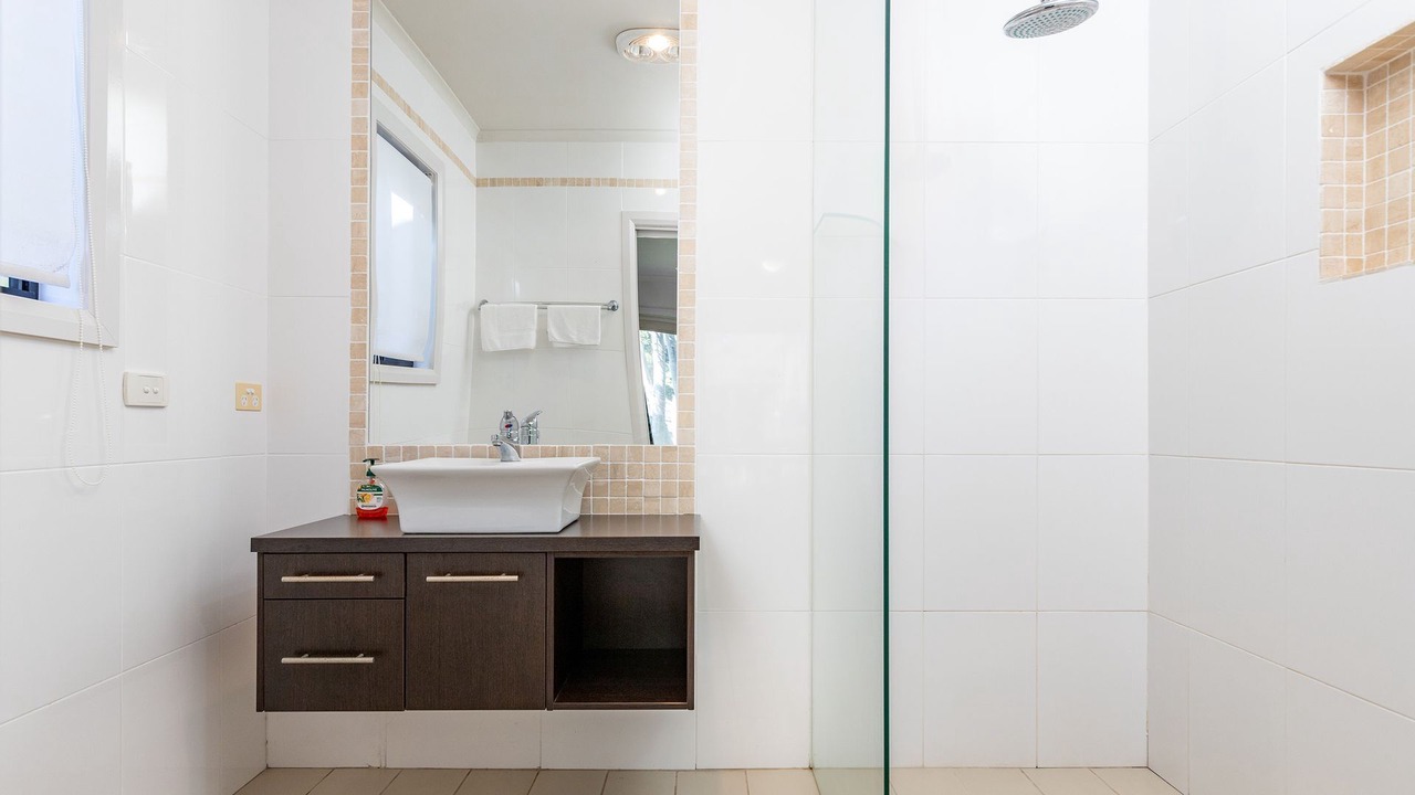 Photo of Bathroom in Tarbuck Bay