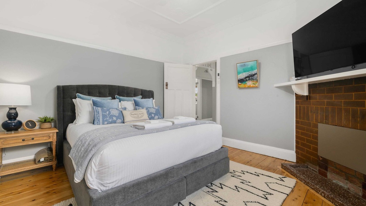 Photo of Bedroom in Orange