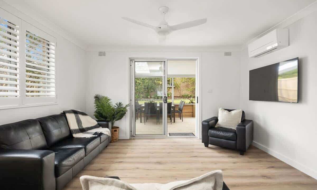 Photo of Livingroom in Mollymook Beach