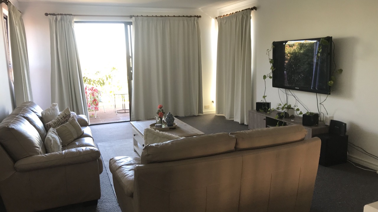 Photo of Livingroom in Halls Head