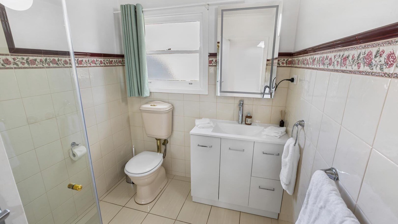Photo of Bathroom in Raymond Island