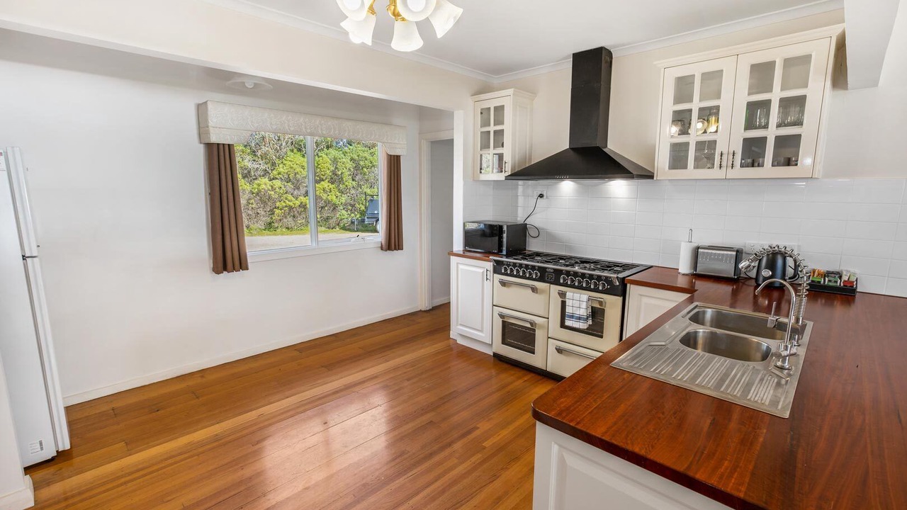 Photo of Kitchen in Raymond Island