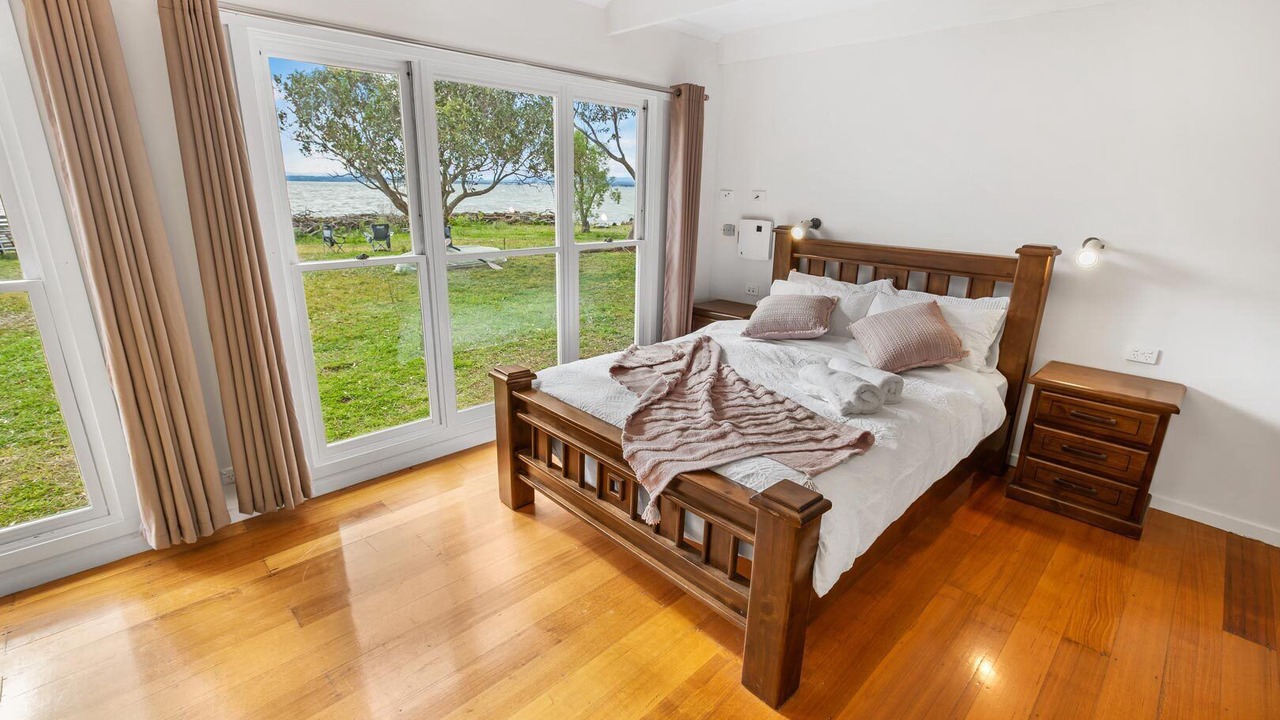 Photo of Bedroom in Raymond Island