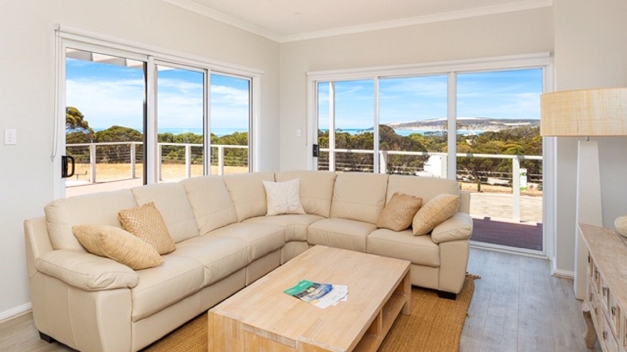Photo of Livingroom in Emu Bay
