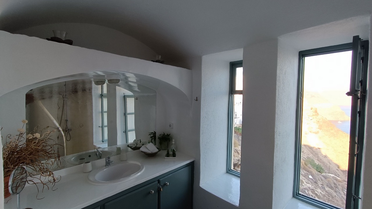 Photo of Bathroom in Oia