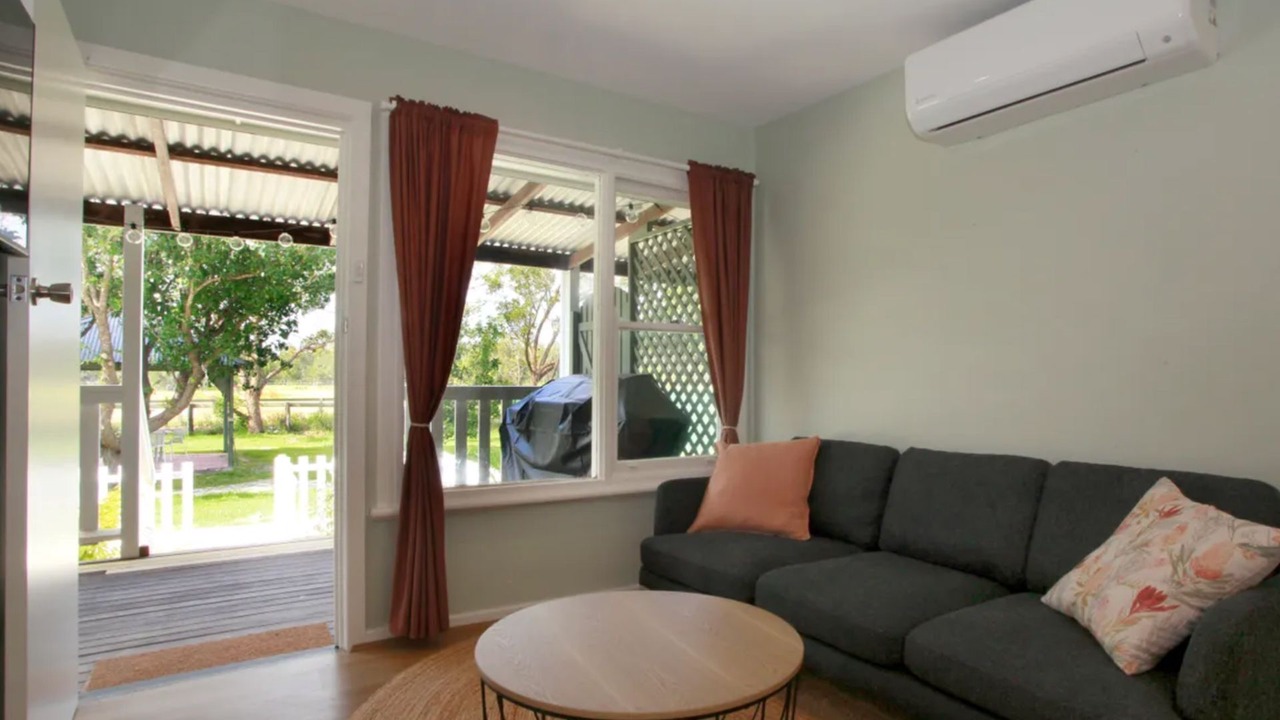 Photo of Livingroom in Anna Bay