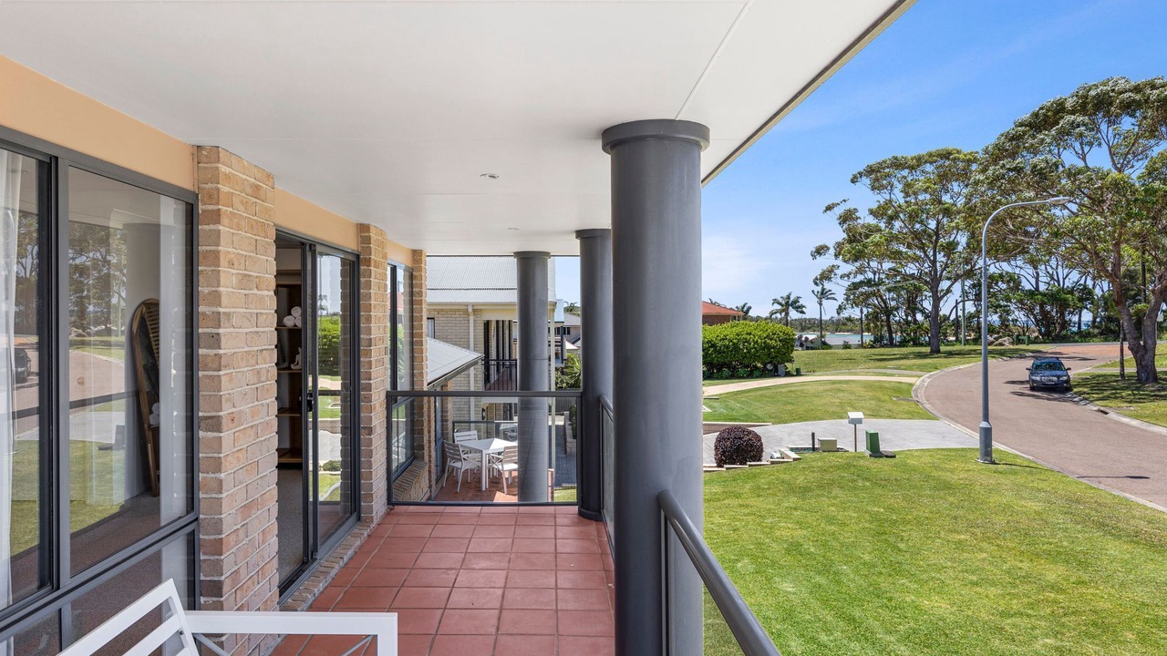 Photo of Patio Balcony in Dolphin Point
