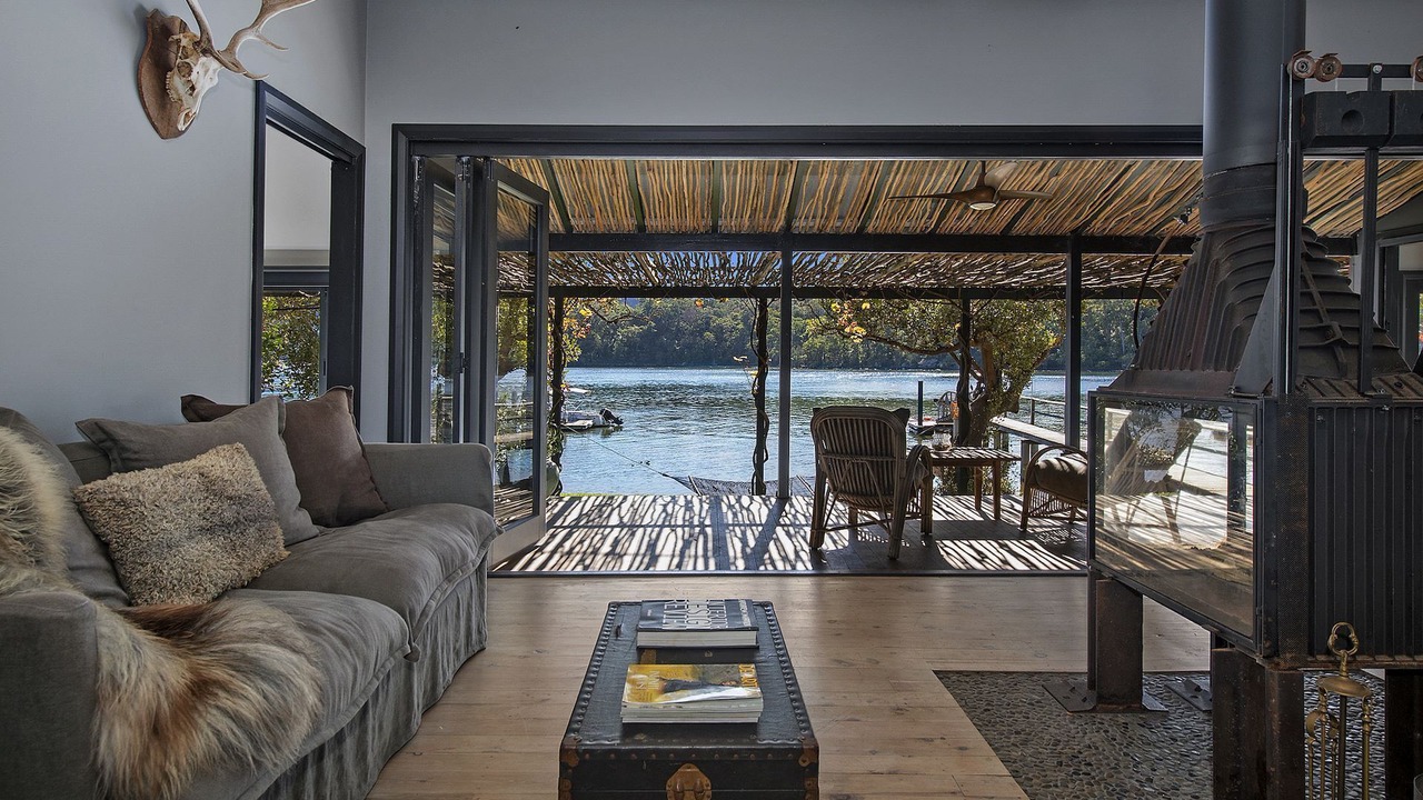 Photo of Livingroom in Milsons Passage