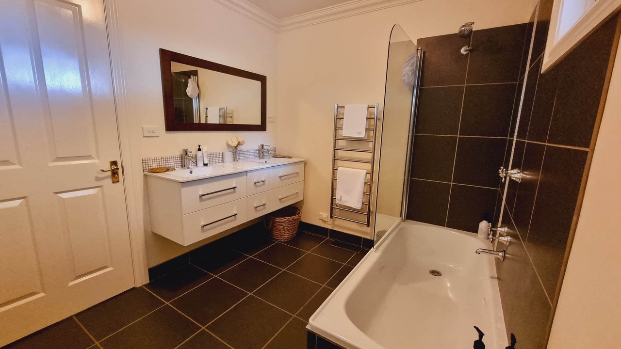 Photo of Bathroom in Woodend