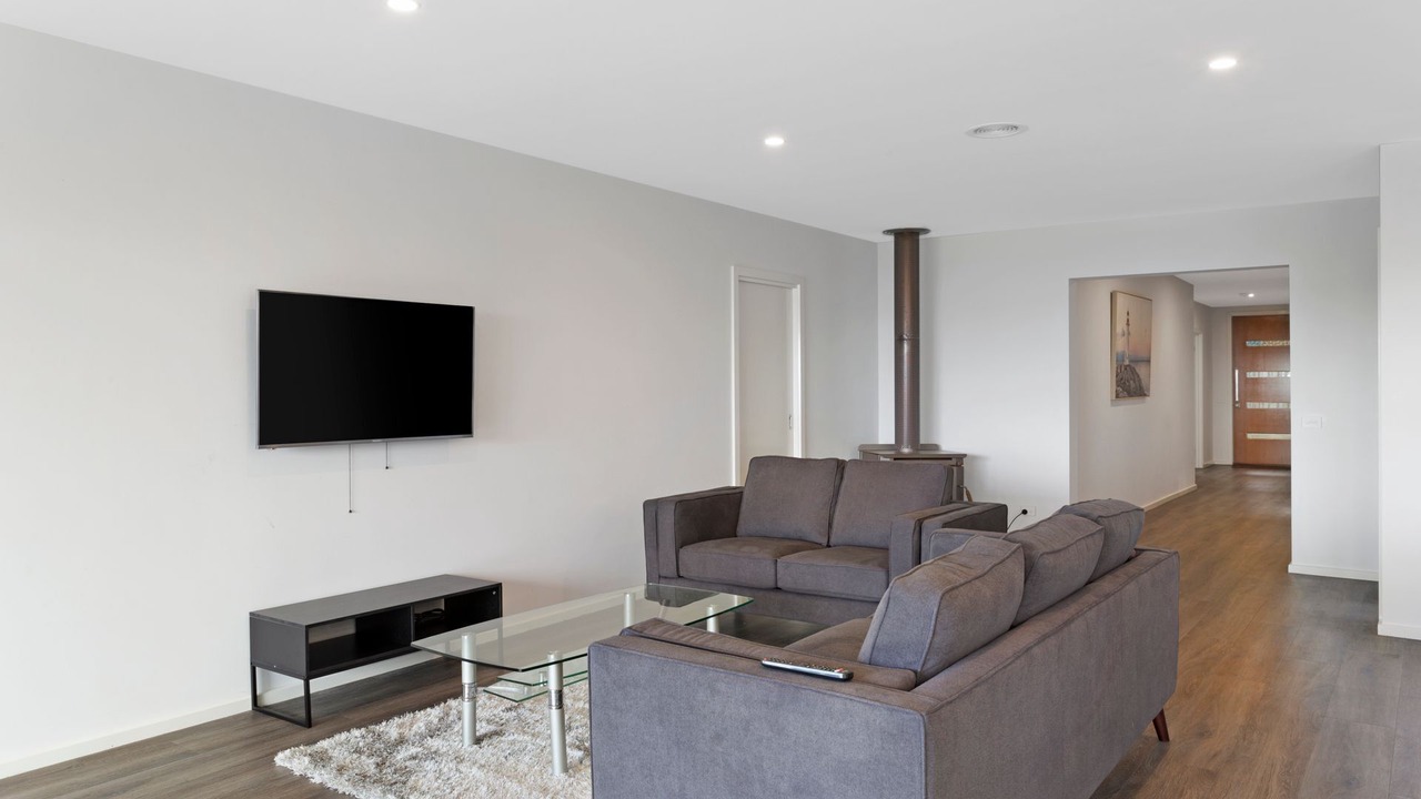 Photo of Livingroom in Rhyll