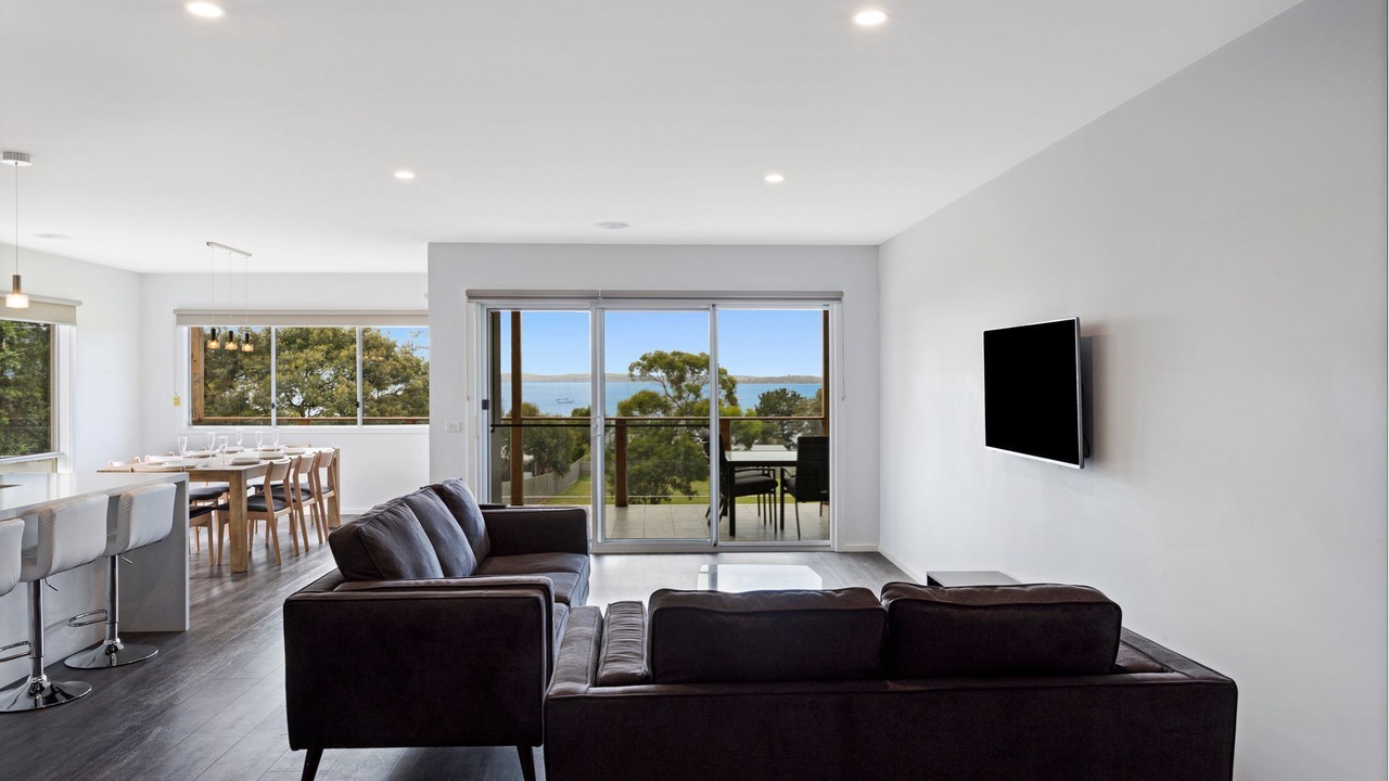 Photo of Livingroom in Rhyll