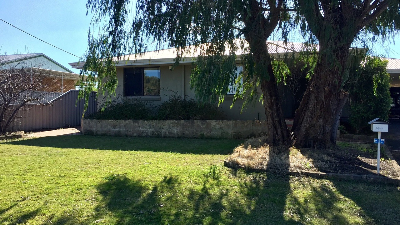 Photo of Others in Australind