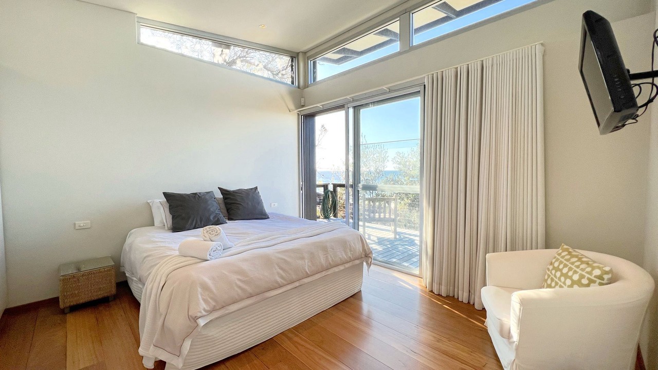 Photo of Bedroom in Mollymook Beach