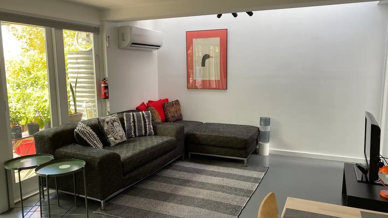 Photo of Livingroom in Hobart Central Business District