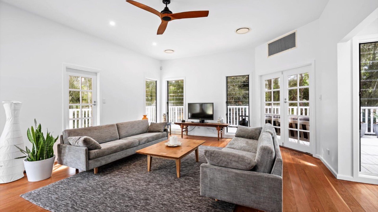 Photo of Livingroom in Macmasters Beach