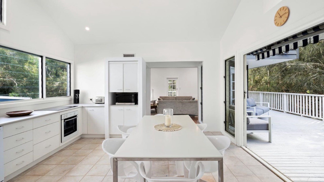 Photo of Livingroom in Macmasters Beach