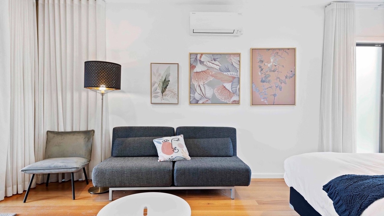Photo of Livingroom in Carnegie