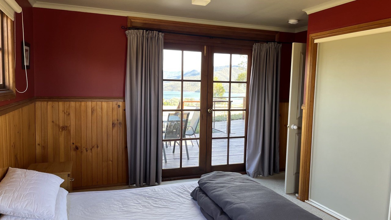 Photo of Bedroom in Mountain Bay