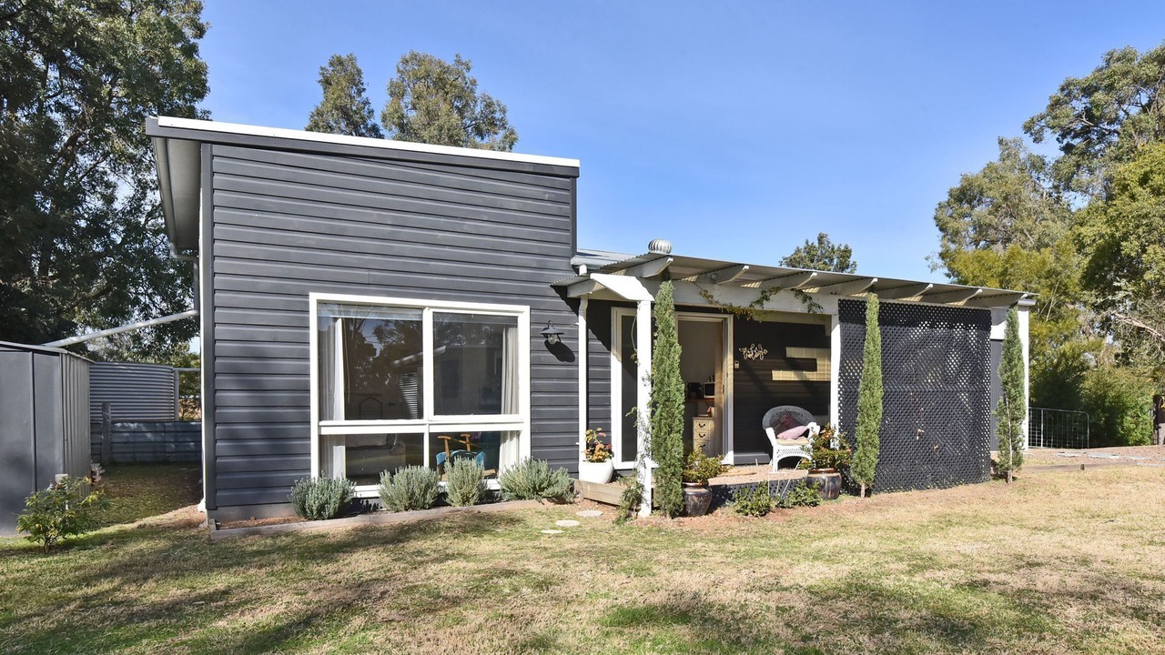 Photo of Outdoor in Broke