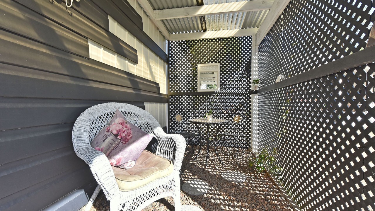 Photo of Patio Balcony in Broke