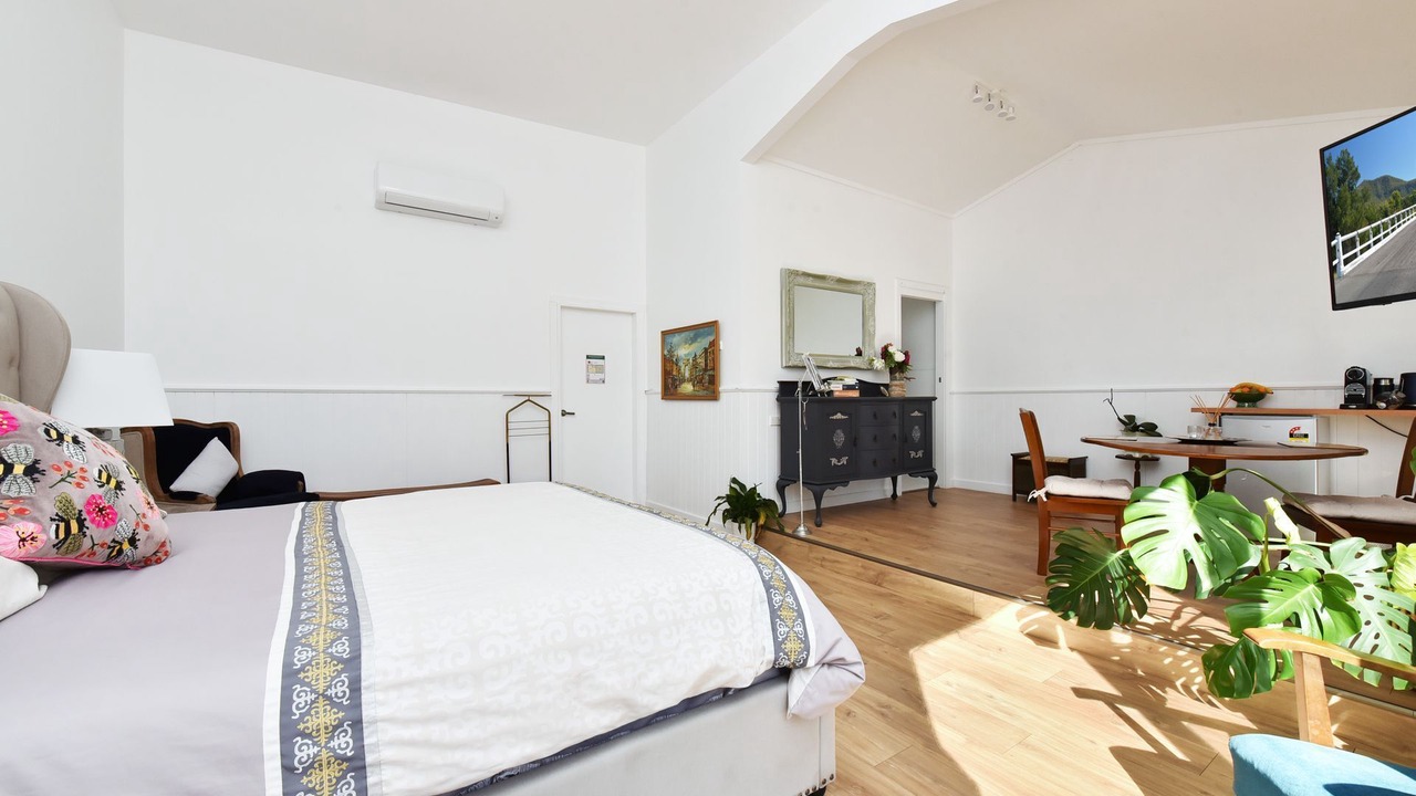Photo of Bedroom in Broke