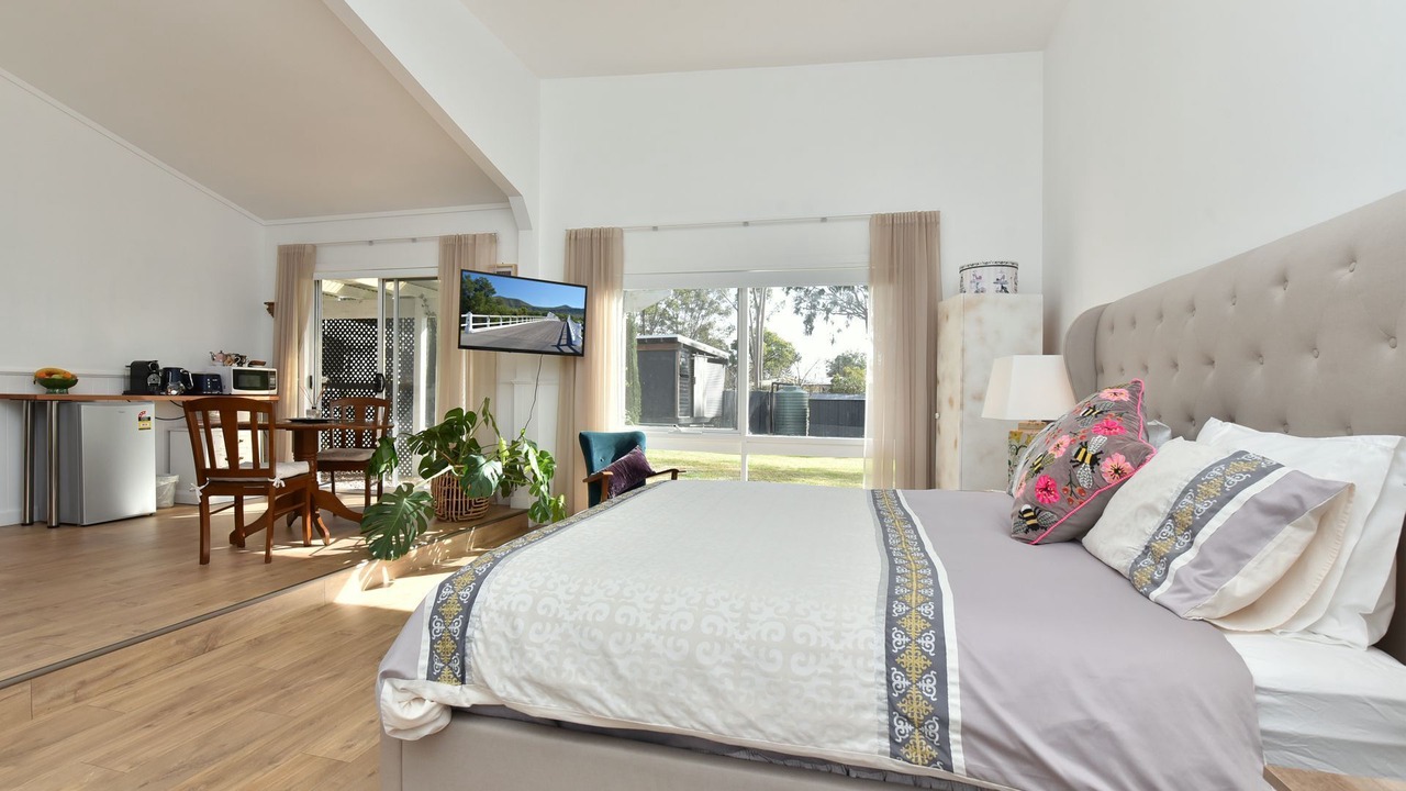 Photo of Bedroom in Broke
