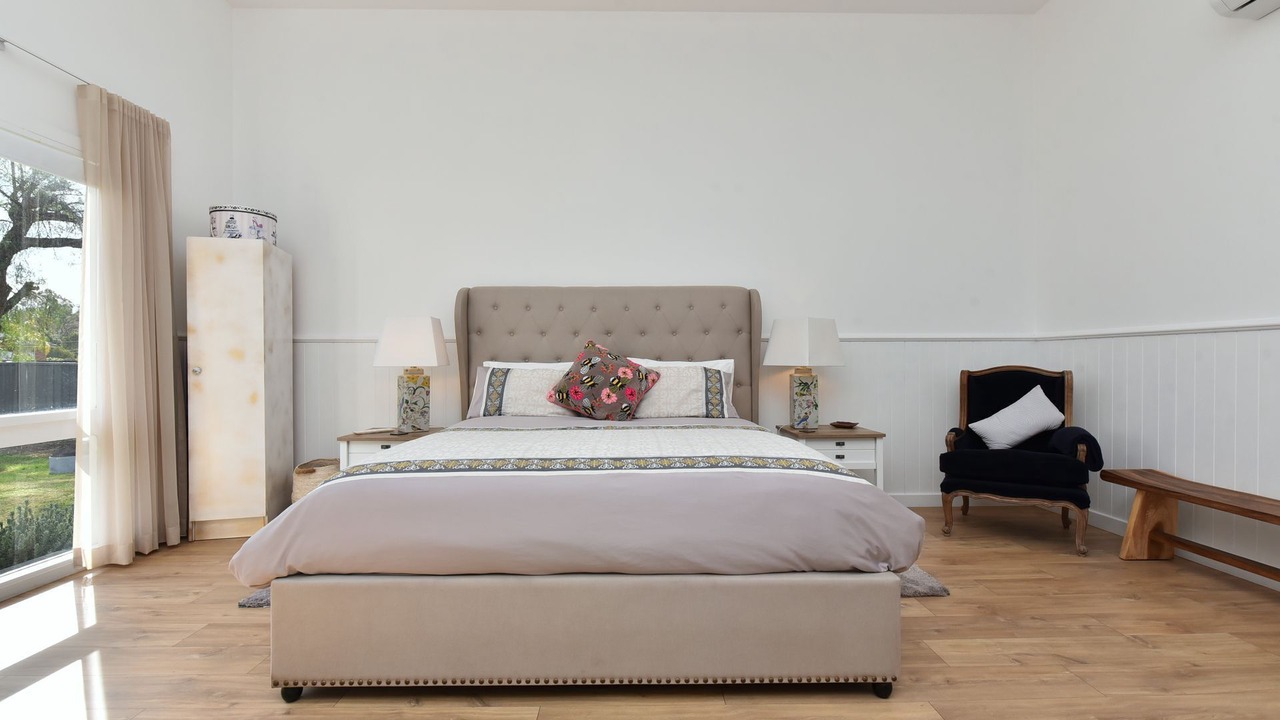 Photo of Bedroom in Broke