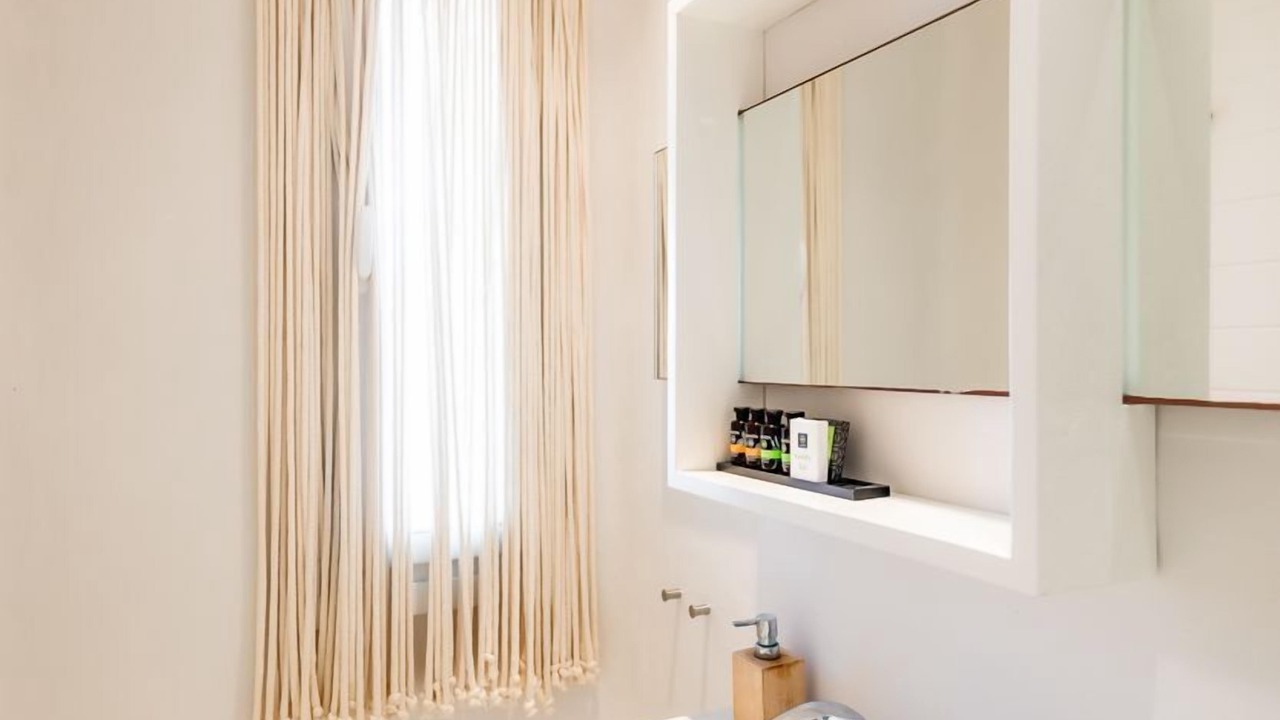 Photo of Bathroom in Elia