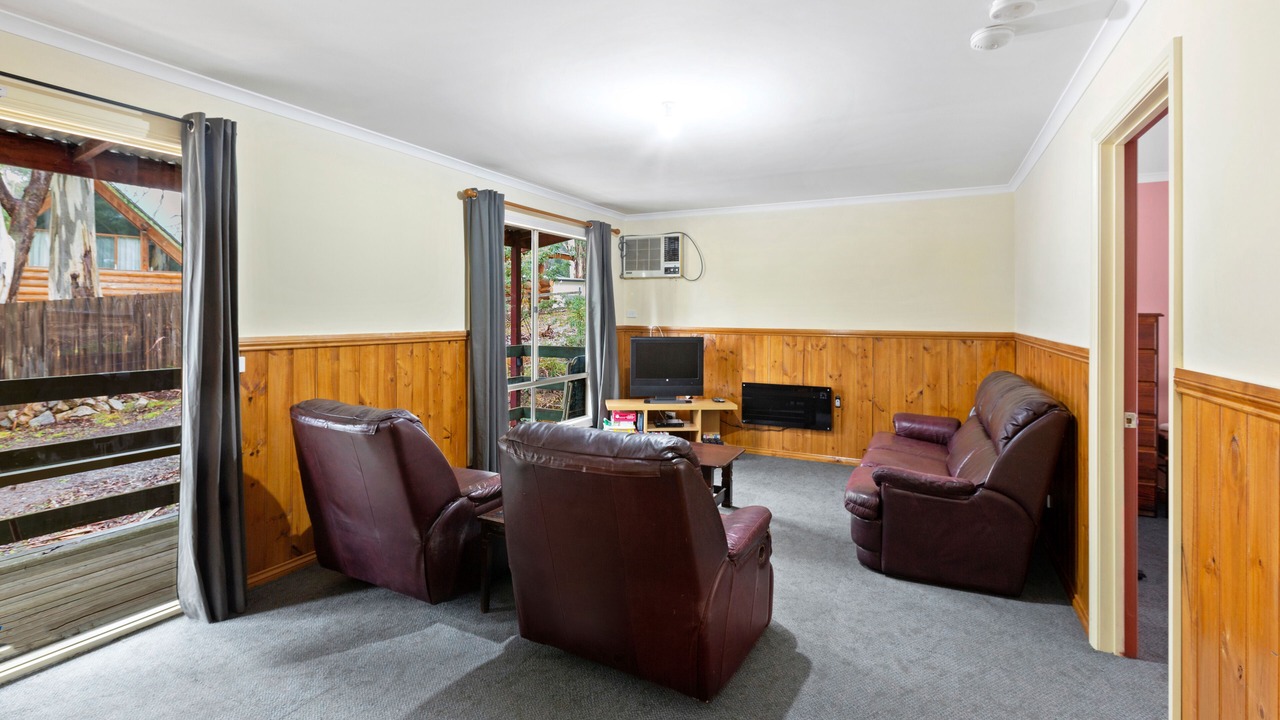Photo of Livingroom in Sawmill Settlement