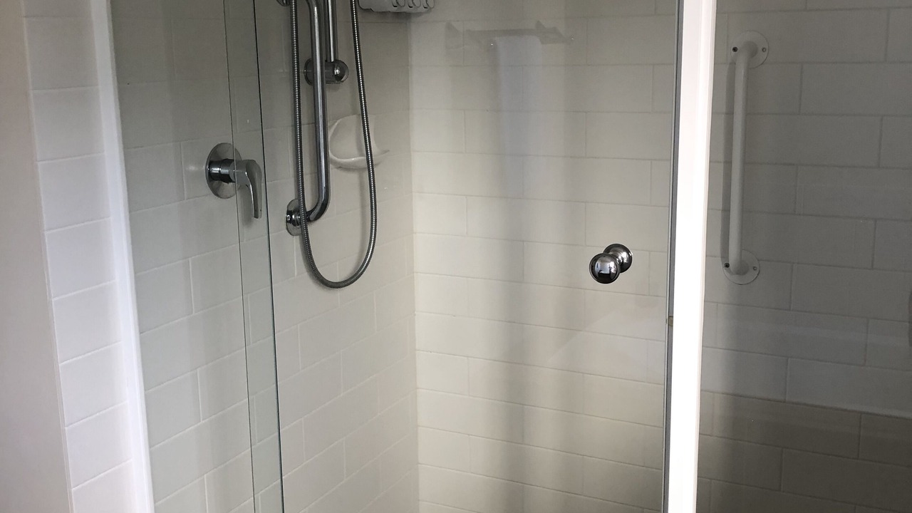 Photo of Bathroom in Kingscote