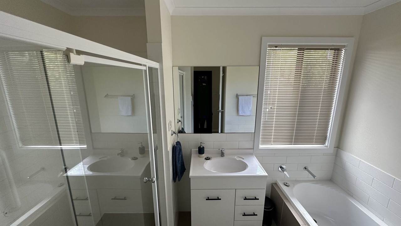 Photo of Bathroom in Kingscote