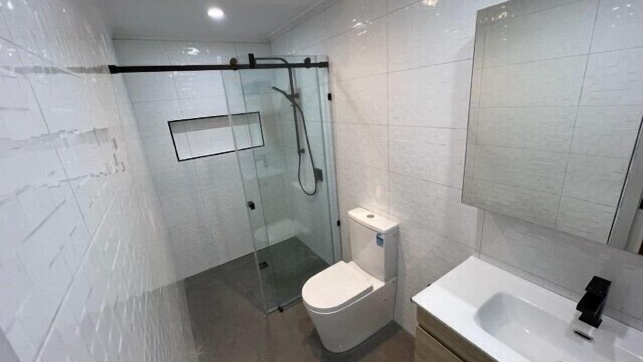 Photo of Bathroom in Sawmill Settlement