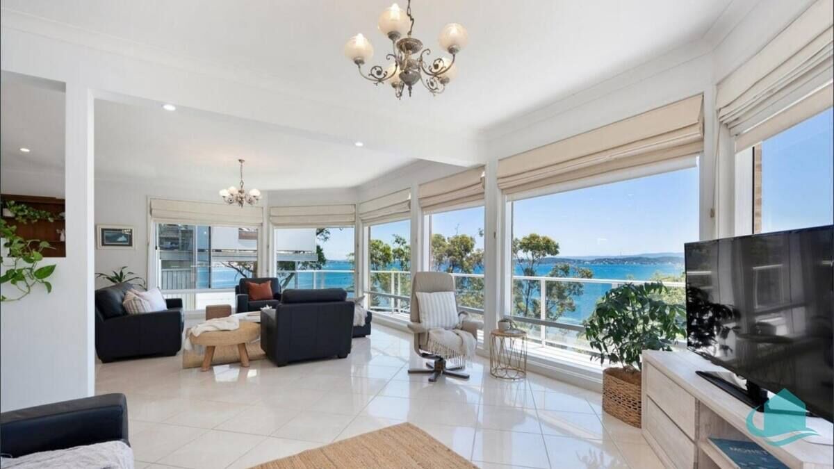 Photo of Livingroom in Belmont