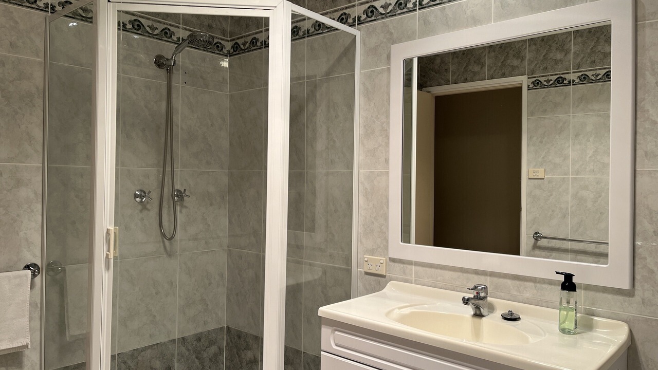 Photo of Bathroom in Hawker