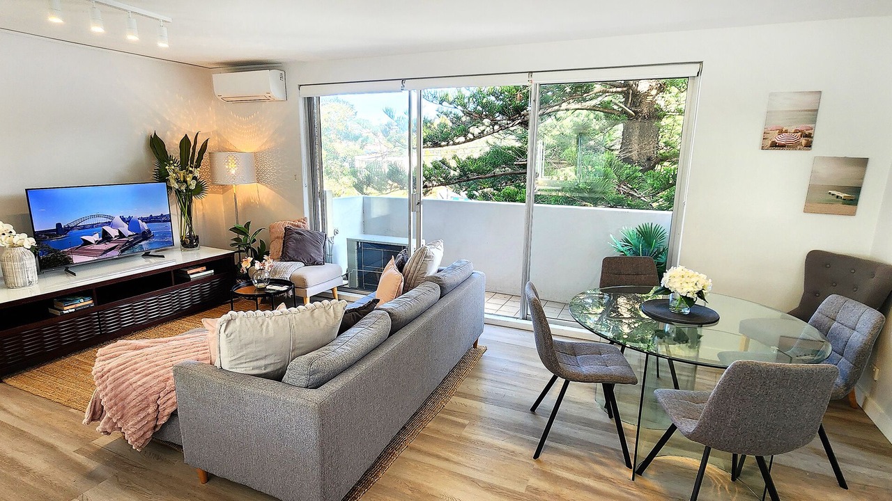 Photo of Livingroom in Rose Bay